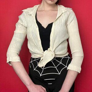 Pastel yellow button up with collar 🤍💛​​​​​​